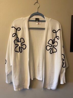 Aaeda White Floral Open-Front Women's Sweater Cardigan 🆕